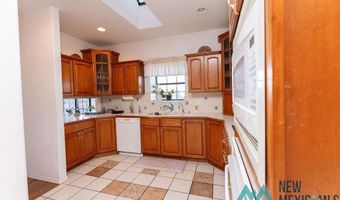 916 Fountain Dr, Carlsbad, NM 88220