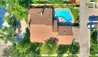 8101 Brownsville Ln, Bethany, OK 73008