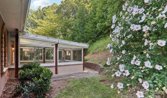 26 Ocaso Dr, Asheville, NC 28806