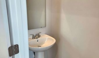 821 York, Acworth, GA 30102