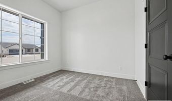 3177 Elixir Rd, Ammon, ID 83406