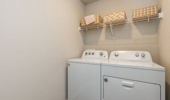 1006 34TH St SE, Altoona, IA 50009