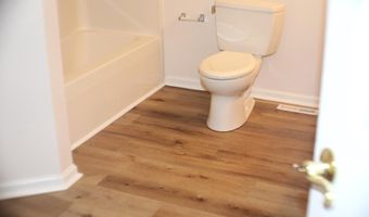 121 CROOM MILLS Dr, Hockessin, DE 19707