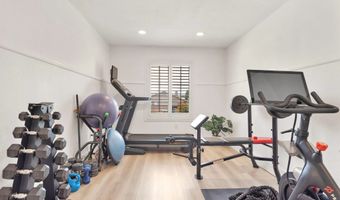 15305 Lookout Rd, Apple Valley, CA 92307