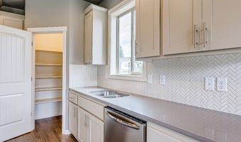 762 NW 28th St Plan: Plan 1714, Battle Ground, WA 98604