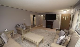 9640 Shady Ln, Algonac, MI 48001