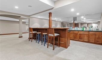 99 N Cliff Dr, Narragansett, RI 02882