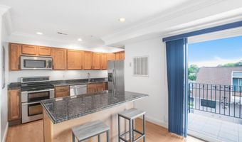4940 A St SE 406, Washington, DC 20019