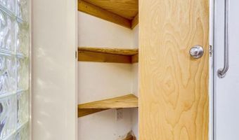 1111 ARLINGTON Blvd #812, Arlington, VA 22209