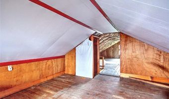 35 Hanson Rd, Barrington, RI 02806