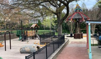 2907 NEWARK St NW, Washington, DC 20008