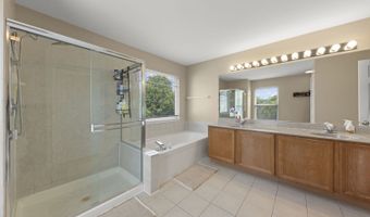 621 Lake Cornish Way, Algonquin, IL 60102