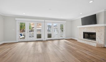 1766 BEACH Ave, Atlantic Beach, FL 32233