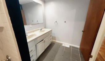 40 Rainbow Trl, Arnold, MO 63010