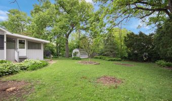 39431 N Oak Ave, Antioch, IL 60002