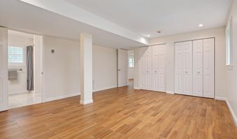 100 CARROLL Dr, Annapolis, MD 21403