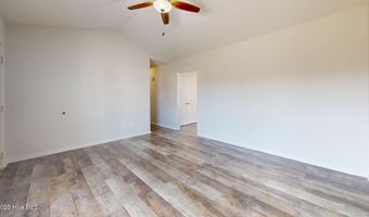 3786 Dover Dr, Ayden, NC 28513
