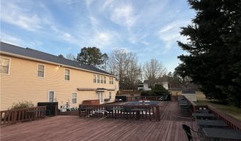 521 N Calhoun Shores Pkwy, Calhoun Falls, SC 29628