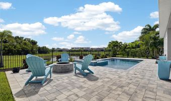 7322 PARADISO Dr, Apollo Beach, FL 33572