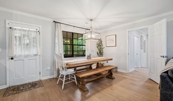 100 HUMMINGBIRD Cir, Alabaster, AL 35007