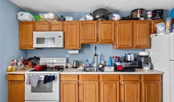 14 Parker St, Central Falls, RI 02863