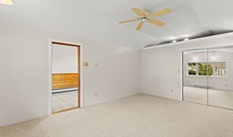 12 Oak Ter, Bellingham, MA 02019