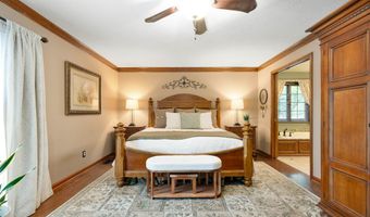 6575 Robin Hood Dr, Indianapolis, IN 46227