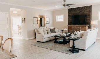 7946 Snow View Dr SE, Alto, MI 49302