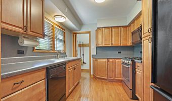 281 Chestnut St, Antioch, IL 60002