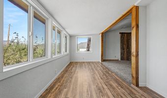 33541 S MOUNTAIN VIEW Rd, Black Canyon City, AZ 85324