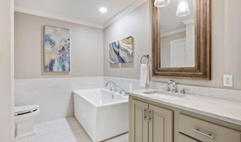 1127 N Monte Blanc Dr, Abbeville, LA 70510