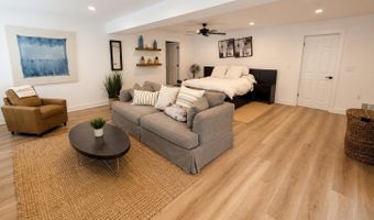 530 Palmer Ave, Belford, NJ 07718