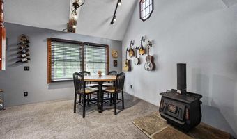 24798 127th St, Anamosa, IA 52205