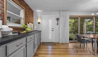 3177 Sunnywood Dr, Ann Arbor, MI 48103