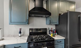 4690 Southpark Bluff Dr, Anchorage, AK 99516