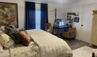 18611 Farm Road 2107, Aurora, MO 65605