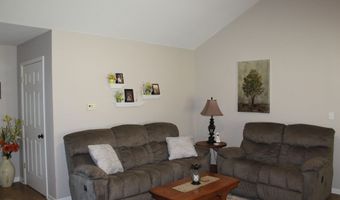 811 Thomas Dr, Angola, IN 46703