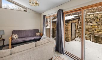 405 N Main St, Alma, WI 54610