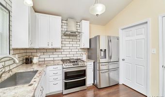 1225 Woodside Dr, Arnold, MO 63010