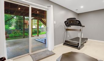 4518 FLINTSTONE Rd, Alexandria, VA 22306