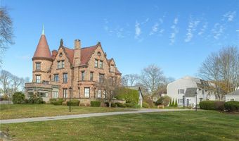 364 Bellevue Ave A1, Newport, RI 02840