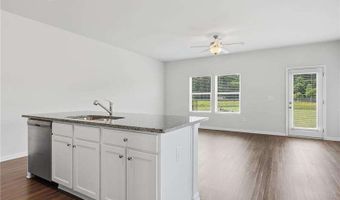 157 Village Green Dr, Adairsville, GA 30103