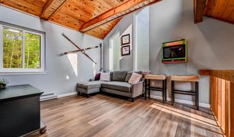 227 Valley View Dr, Albrightsville, PA 18210
