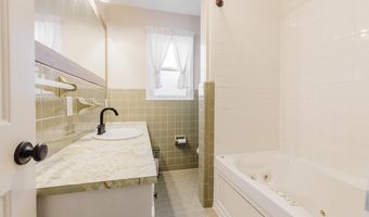 226 Edgewood Dr, Americus, GA 31709