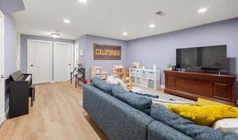 3721 HUNTLEY MEADOWS Ln, Alexandria, VA 22306