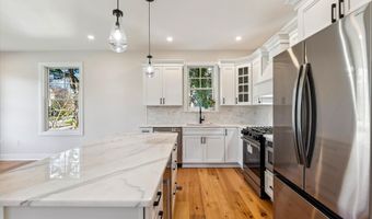 515 Sandalwood Rd, Villas, NJ 08251