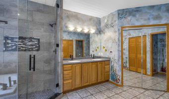 2 Echowood Dr, Algonquin, IL 60102