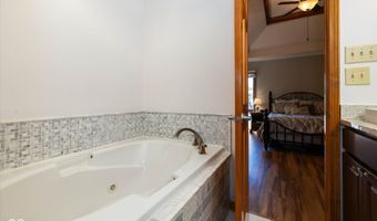 612 Shakespeare Dr, Avon, IN 46123
