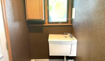 826 EASTVIEW Dr, Antigo, WI 54409