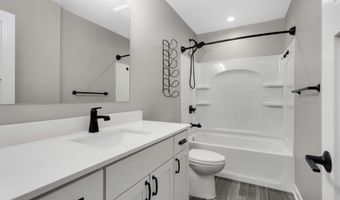 15590 Duck Trail Ln, Apple Valley, MN 55124